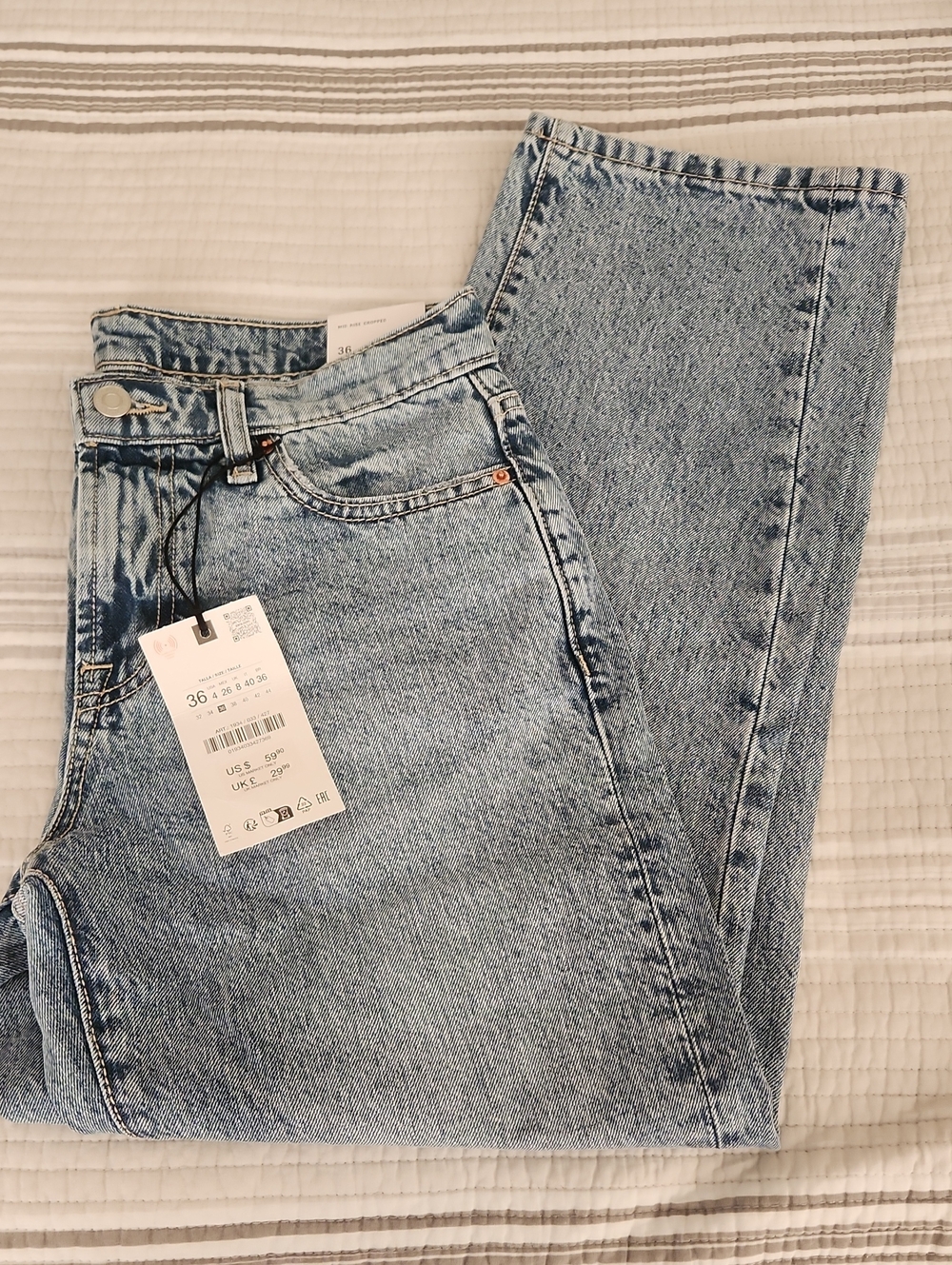 Zara NWT Mid Risr Cropped Blue Denim Jeans